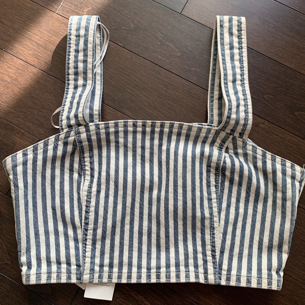 NWT Zara crop top.